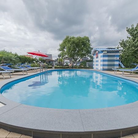 B&B Casa Roman & Vakantiewoning Voor 1 Pers Tot Max 32 Personen Zonhoven ภายนอก รูปภาพ
