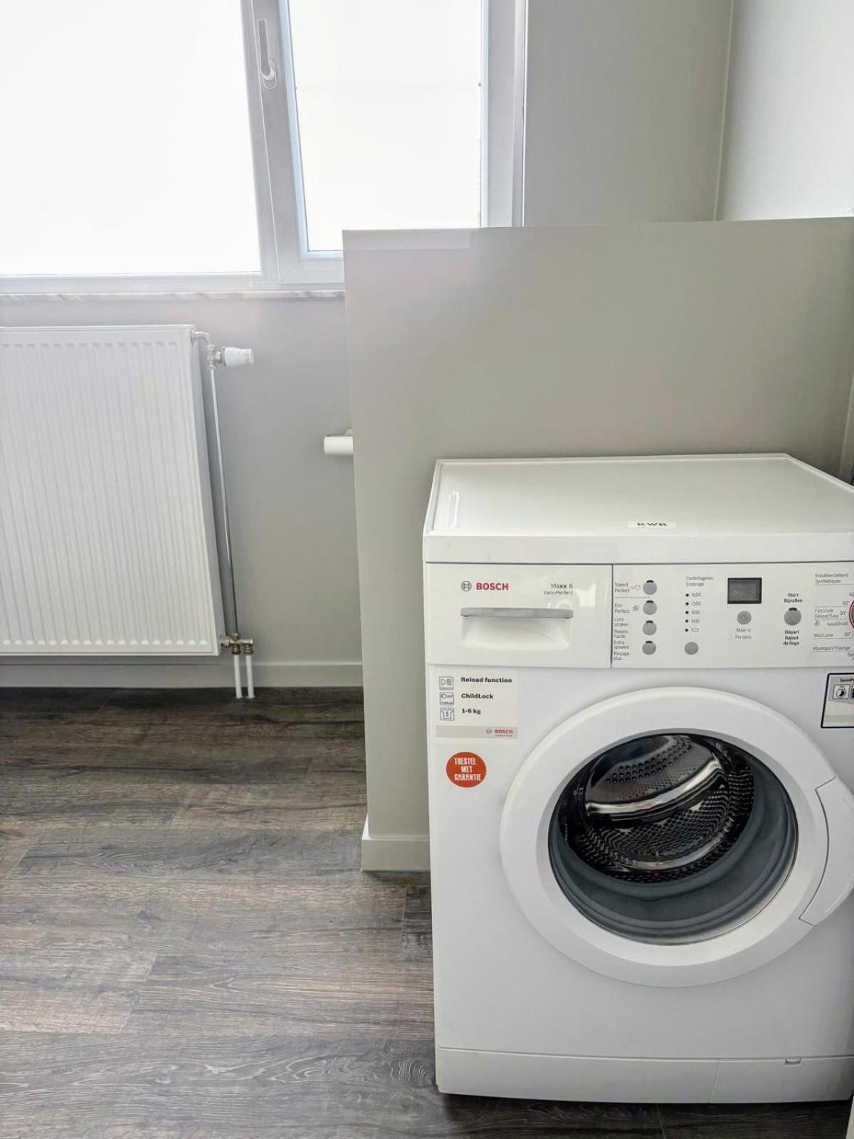 B&B Casa Roman & Vakantiewoning Voor 1 Pers Tot Max 32 Personen Zonhoven ภายนอก รูปภาพ