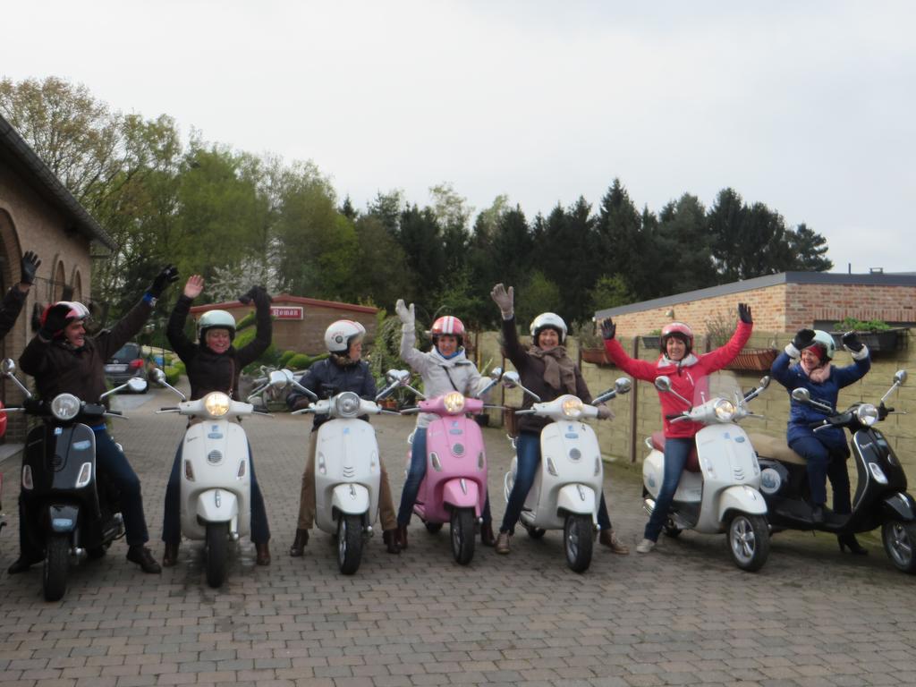 B&B Casa Roman & Vakantiewoning Voor 1 Pers Tot Max 32 Personen Zonhoven ภายนอก รูปภาพ