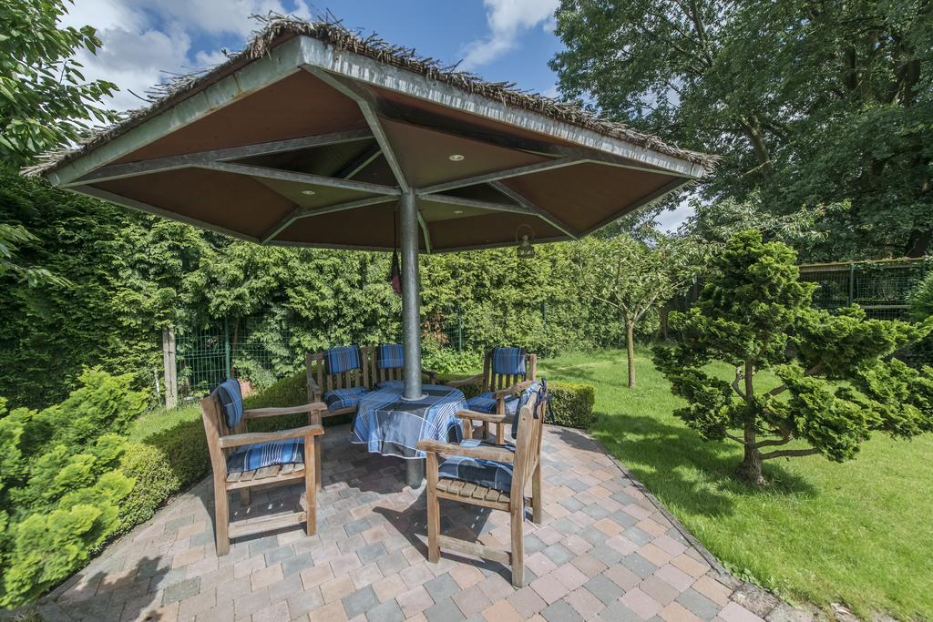 B&B Casa Roman & Vakantiewoning Voor 1 Pers Tot Max 32 Personen Zonhoven ภายนอก รูปภาพ